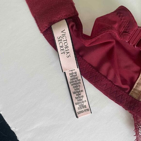 Victoria's Secret Dream Angels Push Up without Padding Red Lace Bra Size 32DD - Picture 3 of 7